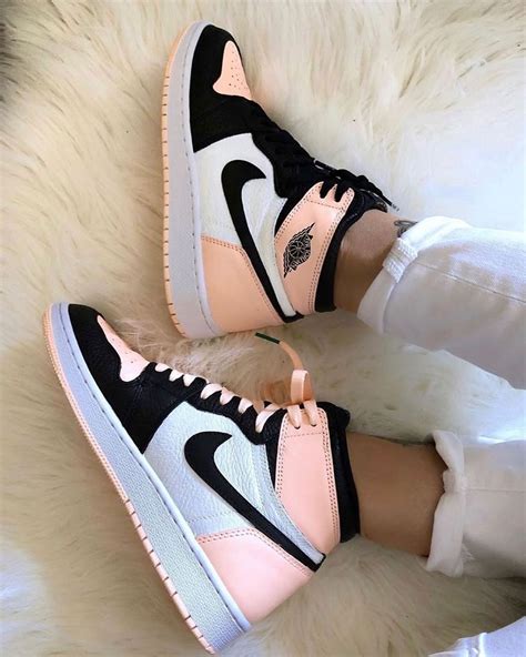 Pin en Sneakers