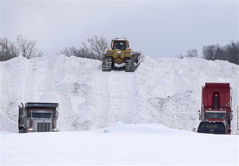 Buffalo snow photos: Massive storm blankets parts of upstate NY | PIX11