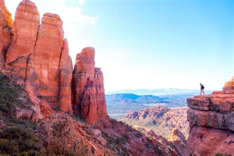 The Best Scenic Sunrise Hikes in Sedona, Arizona • Seeing Sam