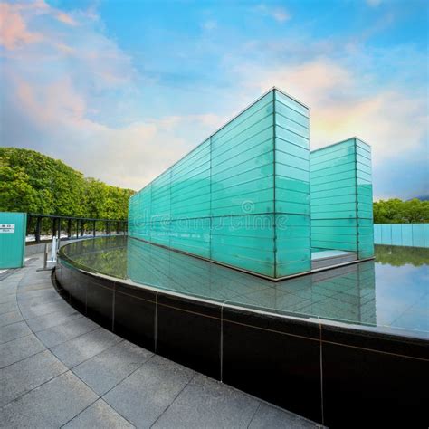 Nagasaki Atomic Bomb Museum is a Remembrance To the Atomic Bombing of Nagasaki Displays ...