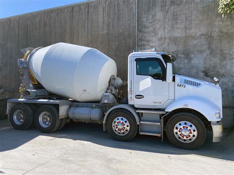 mini concrete truck holding 4 yards of concrete – Modern Design