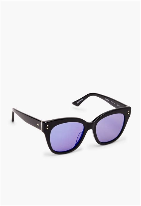 See Saw Sunglasses Bags & Accessories in Black - Get great deals at JustFab