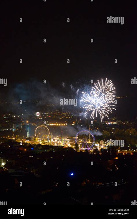 Fireworks on the last evening of the 167th Cannstatter Volksfest ...