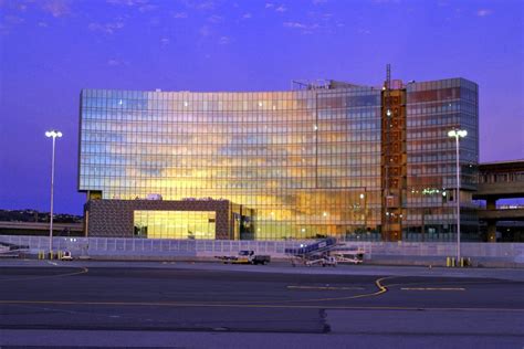 Grand Hyatt at SFO Earns LEED Gold Certification