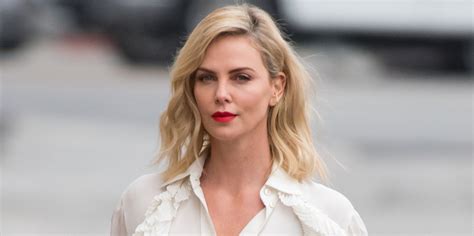 Charlize Theron Husband : Charlize Theron Dating History! – The Tough Tackle