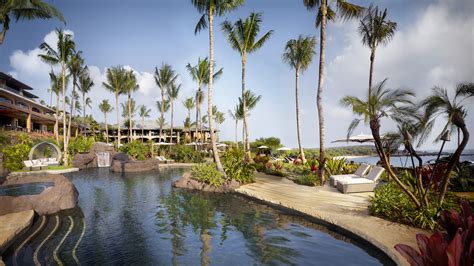 Awards and Accolades for Four Seasons Resorts Lanai