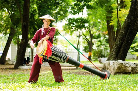 The People Of Myanamar cultural features - Famous Cultural Features in ...