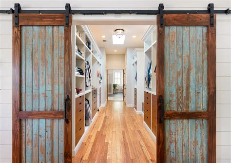 13+ Interesting Walk-in Closet Doors for a Stylish Look – La Urbana