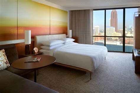 Downtown Atlanta Hotel Suites | Atlanta Marriott Marquis