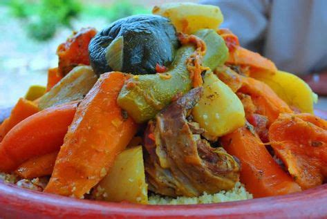 Le couscous est un plat berbère originaire du Maghreb . Il est à base de semou... - #à #base # ...