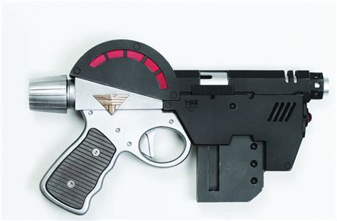 DEC111782 - JUDGE DREDD LAWGIVER MK2 1:1 SCALE REPLICA GUN - Previews World