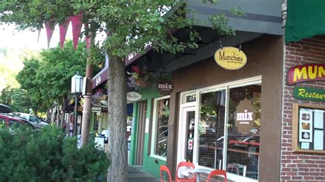 Munchies Restaurant On Main Street Ashland Oregon - YouTube