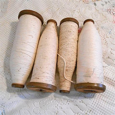 4 Large Cotton Thread SPOOLS Wood SPINDLES or BOBBINS Coats