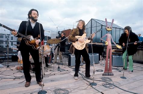 Rare Photo Of The Beatles Rooftop Concert (1969) : r/theamazingdigitalciru