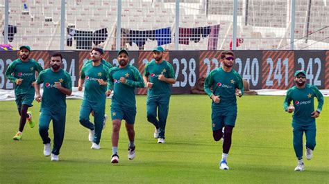 Pakistan coach blames 'foreign conditions' for World Cup 2023 mishap ...