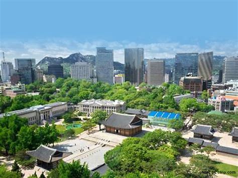 Deoksugung Palace Seoul - One of the Five Royal Palaces in South Korea