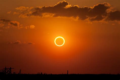 annular eclipse live Archives - Universe Today