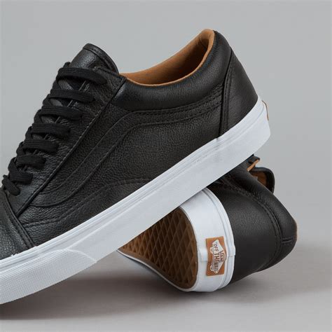 Vans Old Skool Shoes (Premium Leather) - Black | Flatspot