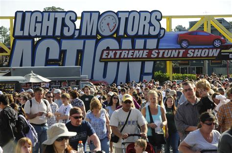 Disney's Hollywood Studios - Lights, Motors, Action! Extreme Stunt Show (1) | Disney World ...