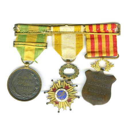 Group of 3: Philippine Campaign medal 1896-1898 - Liverpool Medals