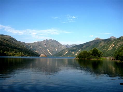 Coldwater Lake - Mount St. Helens National Park by grumpytico - Desktop Wallpaper