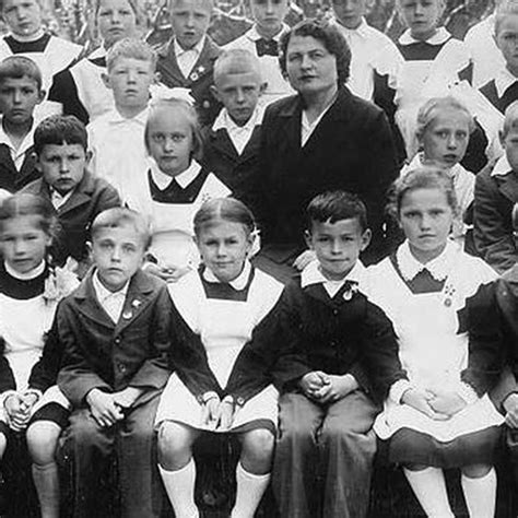 A short history of school uniforms – Focus Retail Pty Ltd