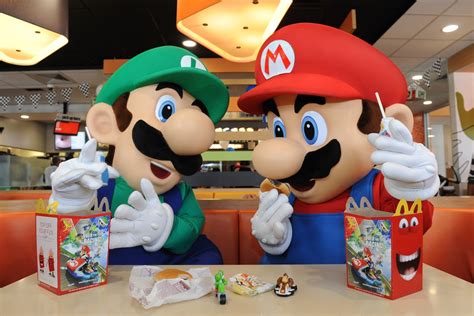 Take A Cheeky Peek At The Super Mario Happy Meal Toys Coming To ...