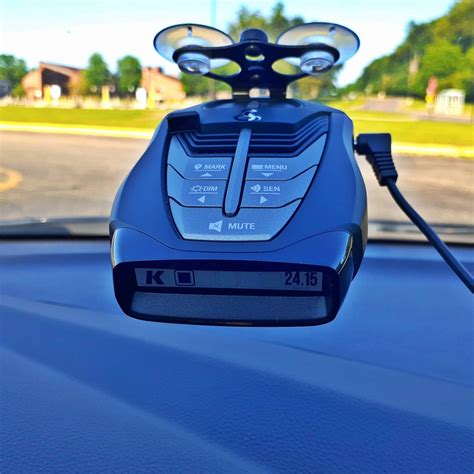 Cobra RAD 480i Review: Is This Affordable Radar Detector Really Worth ...