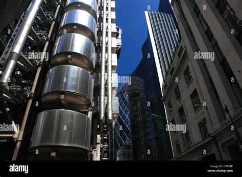 Lloyds bank london hi-res stock photography and images - Alamy