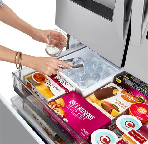 LG's new killer fridge feature: Clear ice for cocktails - CNET