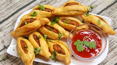 Potato Toffee / Aloo Bites - Quick & Easy Evening Indian Namkeen Snacks Recipe - The Busy Mom Blog