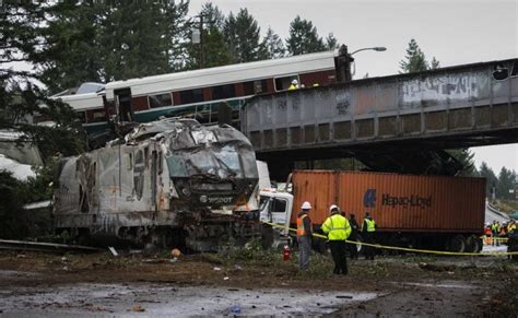 Teen Who Suffered Broken Neck in Amtrak Derailment Files Lawsuit ...