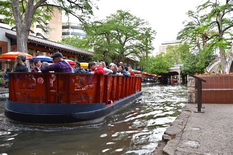 Explore the San Antonio River Walk on a Go Rio narrated tour. | San antonio river, San antonio ...