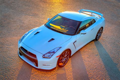 2014 Nissan GT-R Gallery 488387 | Top Speed