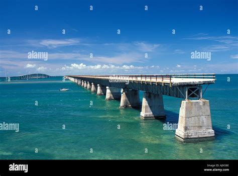 Florida Keys Old Overseas Highway Bridge Bridge to Nowhere old 7-mile Stock Photo: 2741645 - Alamy