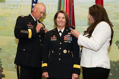 Meet a Mom: LTG Laura Richardson of the U.S. Army - The Local Moms ...