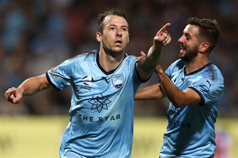 Head To Head: Adam Le Fondre v Ola Toivonen - Sydney FC