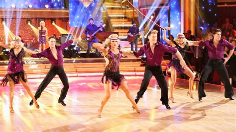 DWTS fans spot 'clue' that fan-favorite pro is not returning for season 32- and they're ...