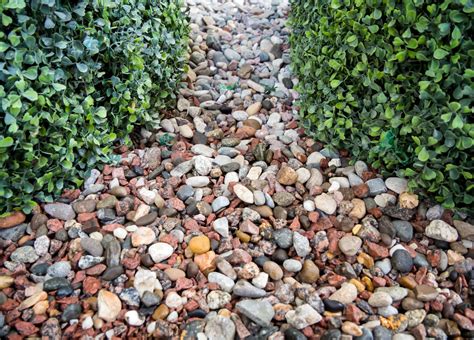 Types Of Landscaping Rocks And How To Use Them