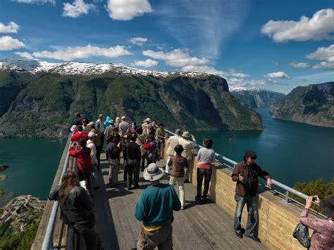 Aurland Viewing Bridge – Fubiz Media