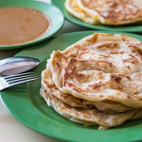 Roti Prata: A Savoury South Indian Specialty - Visit Singapore Official ...