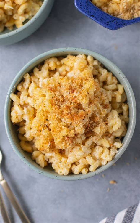 Healthy Mac and Cheese Recipe | The Clean Eating Couple