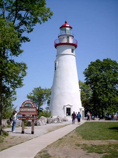 Historic American Lighthouses - Marblehead Ohio - CountryLivingPrimitives.com