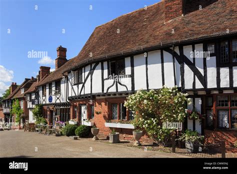 Tudor village kent hi-res stock photography and images - Alamy