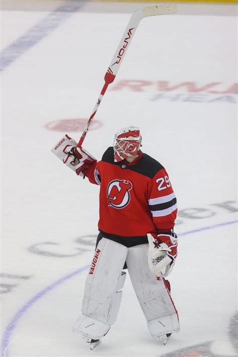 Mackenzie Blackwood Re-Signs With New Jersey Devils