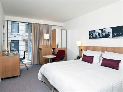 Best Price on DoubleTree by Hilton Hotel London - Tower of London in London + Reviews!