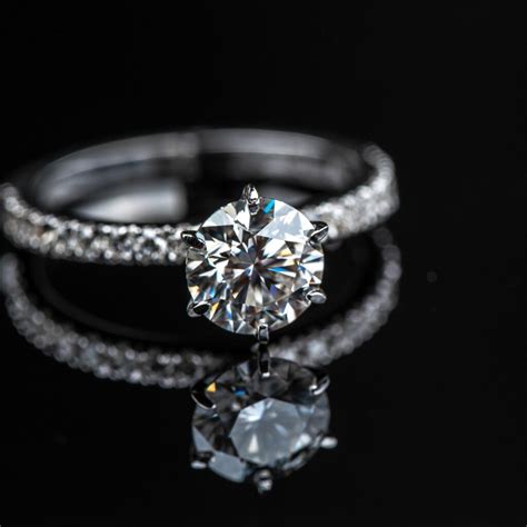 Redesign Engagement ring after divorce - 7 Ideas to try | blingadvisor.com