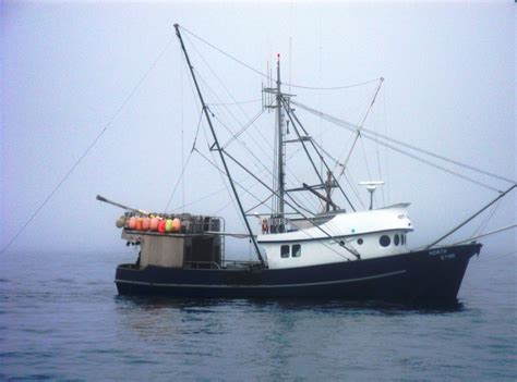 Sandra's Alaska Photography: 2010: Photographs of other boats while Max ...