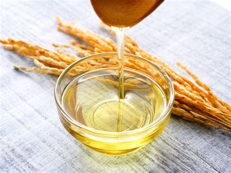 14 Amazing Rice Bran Oil Benefits for Skin, Hair and Health