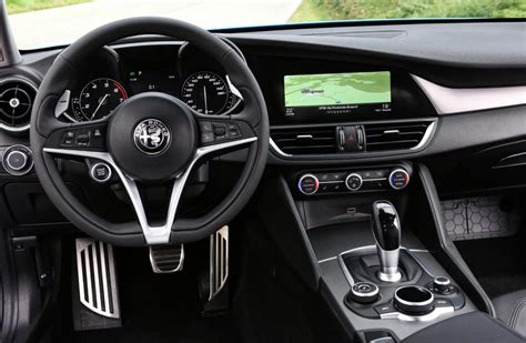 Alfa-Romeo-Giulia-veloce-interior - Mega Autos